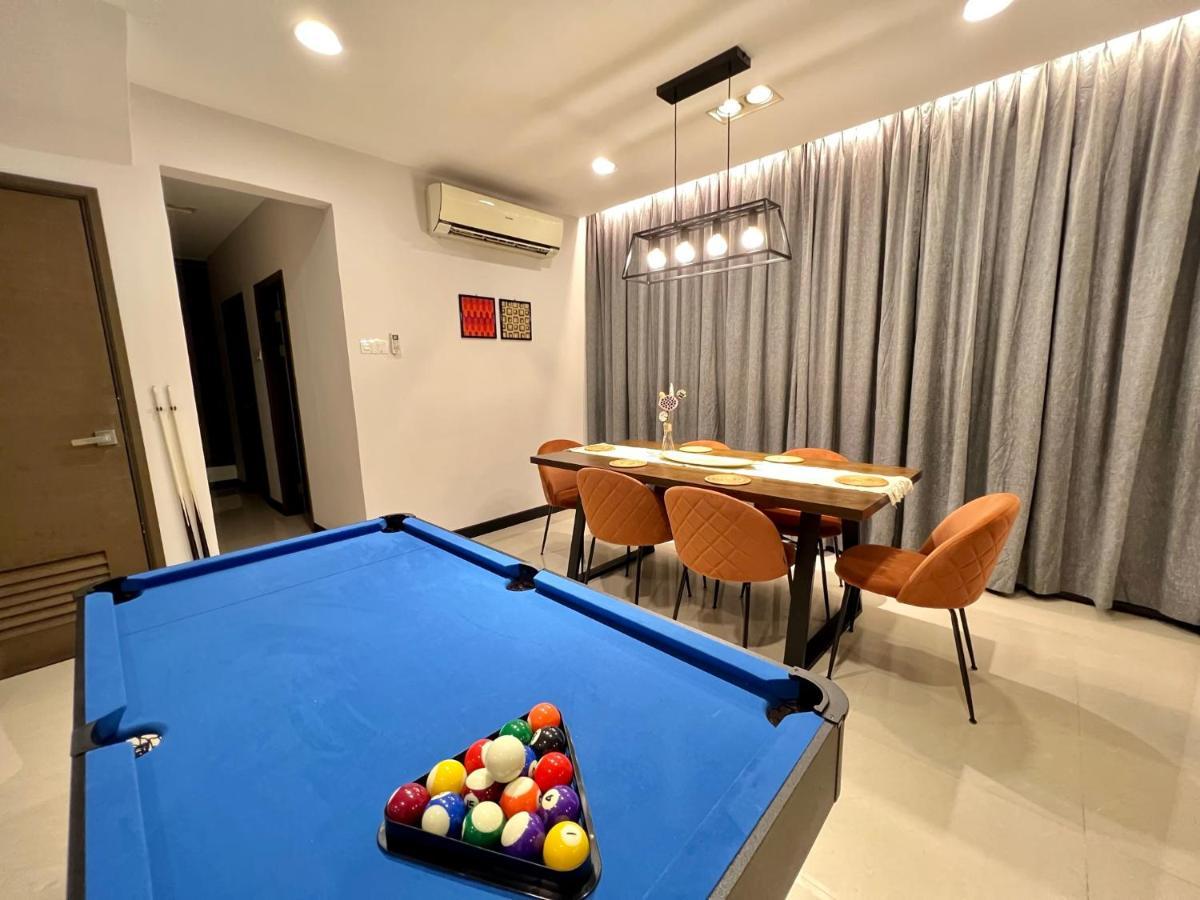 Tcvila2 5br 17pax Neartc Dinosaurland, Pooltable Holiday home Kuantan